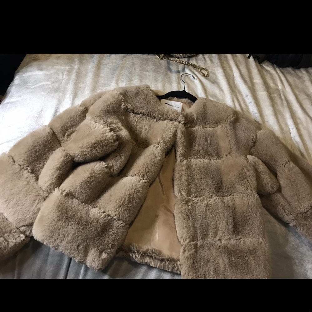 Fax fur coat